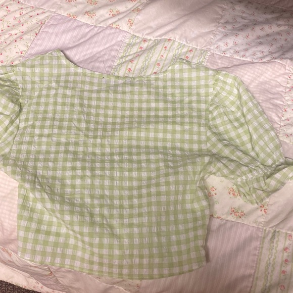 NWOT Green gingham top - Picture 5 of 6